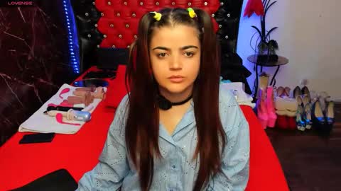 Snapshot of anna_lwice chatting on September 29, 1:32 am Ana online show from September 29, 1:32 am