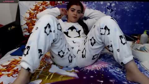 Snapshot of anna_lwice chatting on January 2, 10:01 pm Ana online show from January 2, 10:01 pm