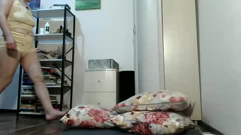 Anna online show from May 5, 4:21 pm