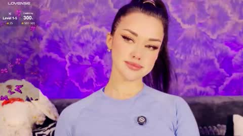 AnnaConda online show from January 18, 6:37 pm