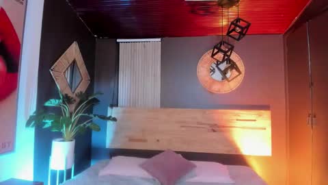 Anna online show from February 5, 7:11 am