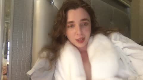 Snapshot of annabisoux chatting on September 9, 10:09 pm Anna online show from September 9, 10:09 pm