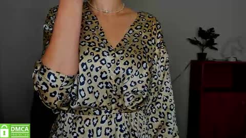 Snapshot of annakillian_kiss chatting on October 5, 5:34 am Anna online show from October 5, 5:34 am