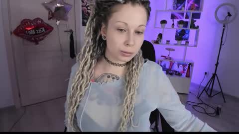 Anna online show from October 9, 6:01 pm