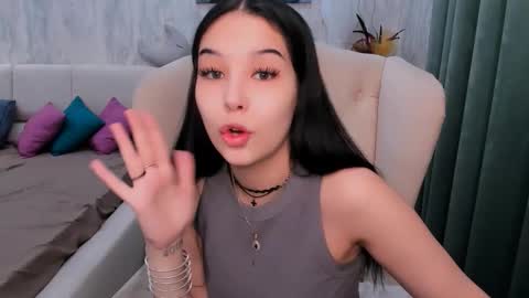 Anna online show from October 5, 11:15 am