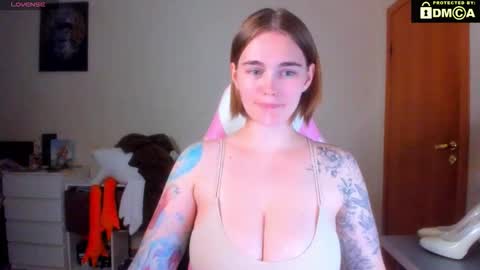 AnnaRoading online show from September 10, 10:54 pm