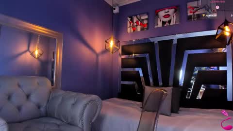 Anne online show from January 15, 8:04 pm