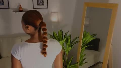 anne_rachel online show from December 4, 8:53 pm