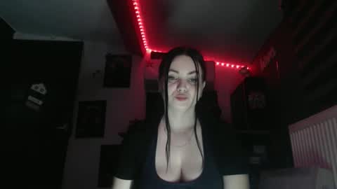 annebellee69 online show from March 7, 11:23 pm
