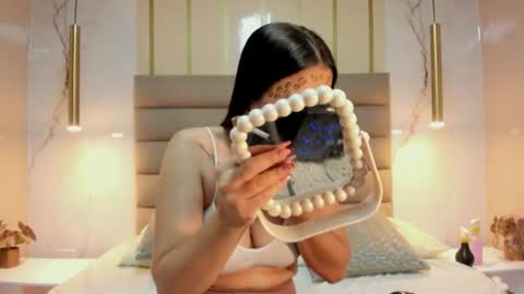 Anne online show from October 7, 3:33 am