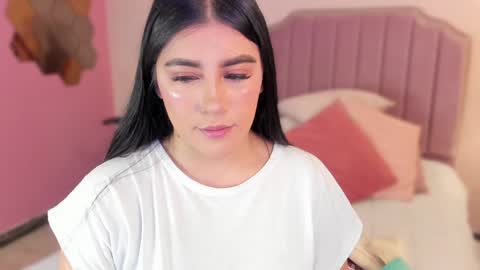 Anne  online show from January 26, 5:23 pm