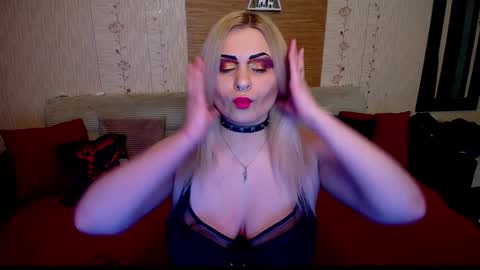 AnnessixReign online show from December 21, 8:10 pm