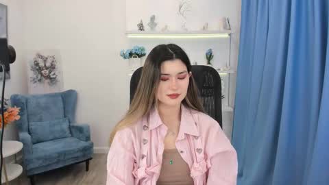 annetli online show from November 18, 7:26 pm