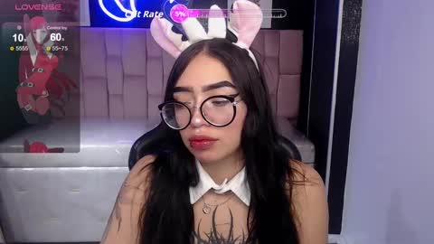 Snapshot of anni_acker_b chatting on September 13, 12:57 pm Anni acker b online show from September 13, 12:57 pm