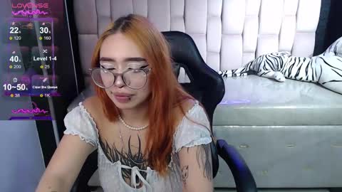 Snapshot of anni_acker_b chatting on February 14, 7:23 pm Anni acker b online show from February 14, 7:23 pm