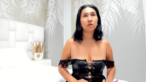 Snapshot of anni_petite_ chatting on September 12, 3:07 am online show from September 12, 3:07 am