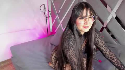 Camila  Anni online show from November 15, 7:04 pm