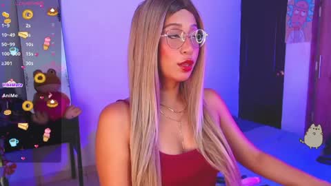 AnnieBlu3 online show from March 25, 9:12 am