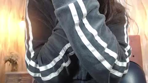 Annie online show from November 14, 4:07 pm