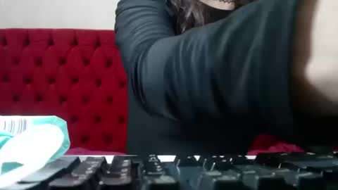 Annie online show from October 20, 5:05 pm