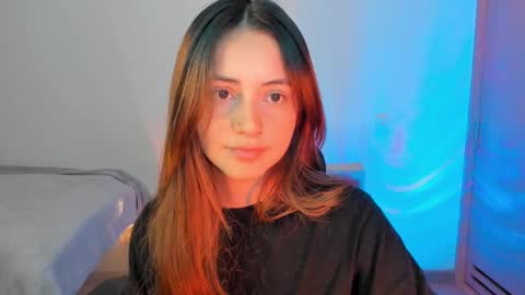 Snapshot of anniemora_ chatting on September 25, 3:05 am Annie online show from September 25, 3:05 am