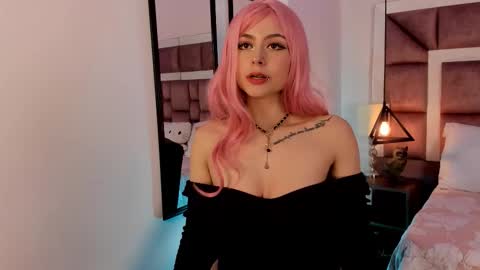 Annie online show from March 10, 12:31 pm