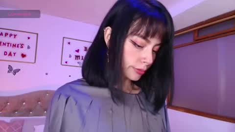 Annie online show from March 3, 9:38 am