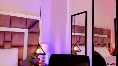 Annie online show from April 7, 11:12 am