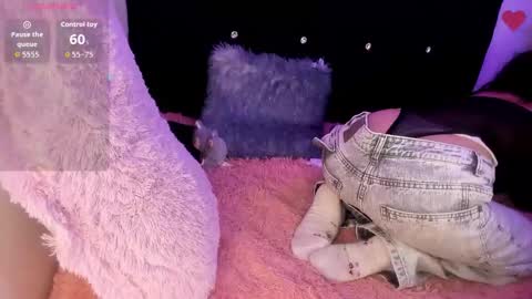 Annie Evans  online show from September 13, 2:47 pm