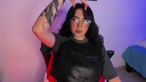 Snapshot of annikamerliahh_ chatting on September 16, 4:31 am Annika online show from September 16, 4:31 am
