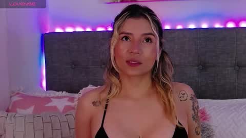 Antonella Lee online show from February 15, 7:02 pm