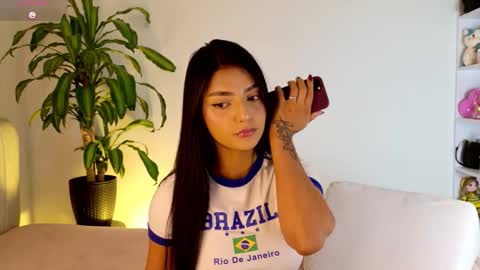 SOFIA INDEPENDENT MODEL online show from October 6, 2:06 am