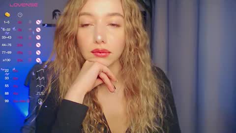 Ann online show from October 26, 1:17 pm