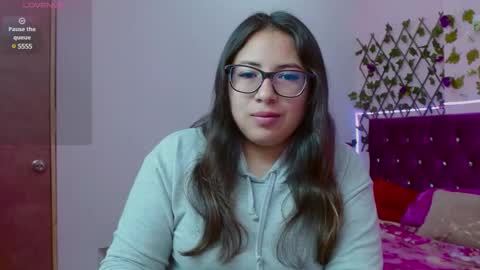 Snapshot of anny___cute chatting on March 8, 12:28 pm anny___cute online show from March 8, 12:28 pm
