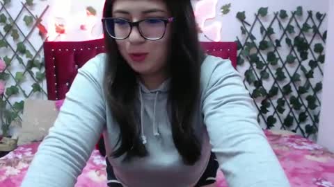 Snapshot of anny___cute chatting on March 10, 10:02 pm anny___cute online show from March 10, 10:02 pm