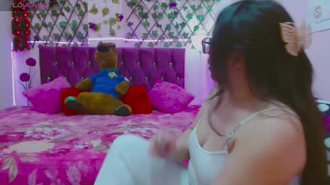Snapshot of anny___cute chatting on September 21, 9:35 pm anny___cute online show from September 21, 9:35 pm