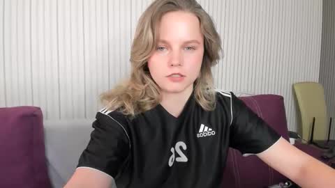 anny_love_you online show from September 18, 10:03 am