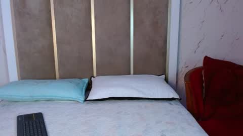 anny online show from July 25, 12:01 pm