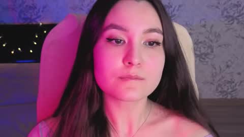 Annie online show from February 28, 11:26 pm