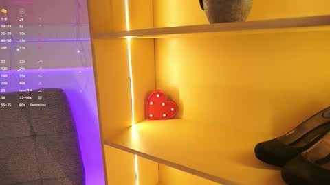 Ana online show from December 5, 12:50 pm