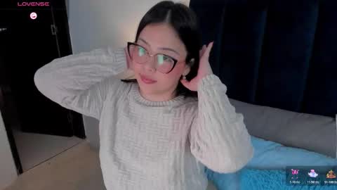 anny  online show from December 15, 4:01 pm