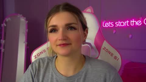 annyraii online show from December 20, 6:34 pm