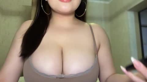 Snapshot of anora_sunny chatting on October 17, 11:57 am Any online show from October 17, 11:57 am