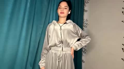 Snapshot of antoinettegretsch chatting on October 15, 12:08 pm Sofia online show from October 15, 12:08 pm