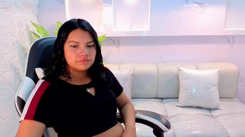 Snapshot of antonela_tp chatting on September 19, 12:26 pm Antonela online show from September 19, 12:26 pm