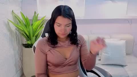 Snapshot of antonela_tp chatting on October 2, 1:27 pm Antonela online show from October 2, 1:27 pm