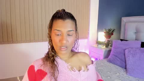 Sarah online show from December 17, 1:38 pm