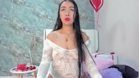 Snapshot of antonellaqueeen chatting on February 16, 10:10 am ANTONELLE online show from February 16, 10:10 am