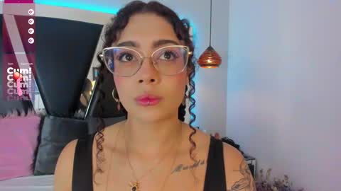 A N T O N E L L E  online show from February 9, 12:08 pm