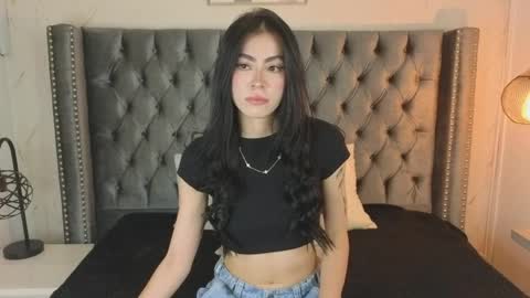 anya_belth online show from April 9, 7:19 pm